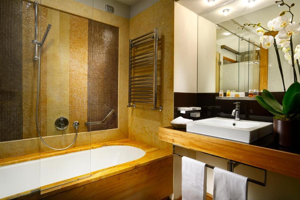 Hotel Mario De' Fiori 37 Rzym Pokój zdjęcie