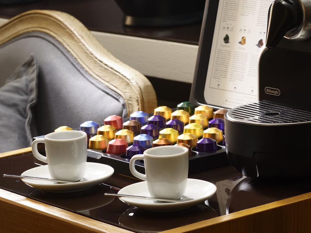 Hotel Mario De' Fiori 37 Rzym Zewnętrze zdjęcie